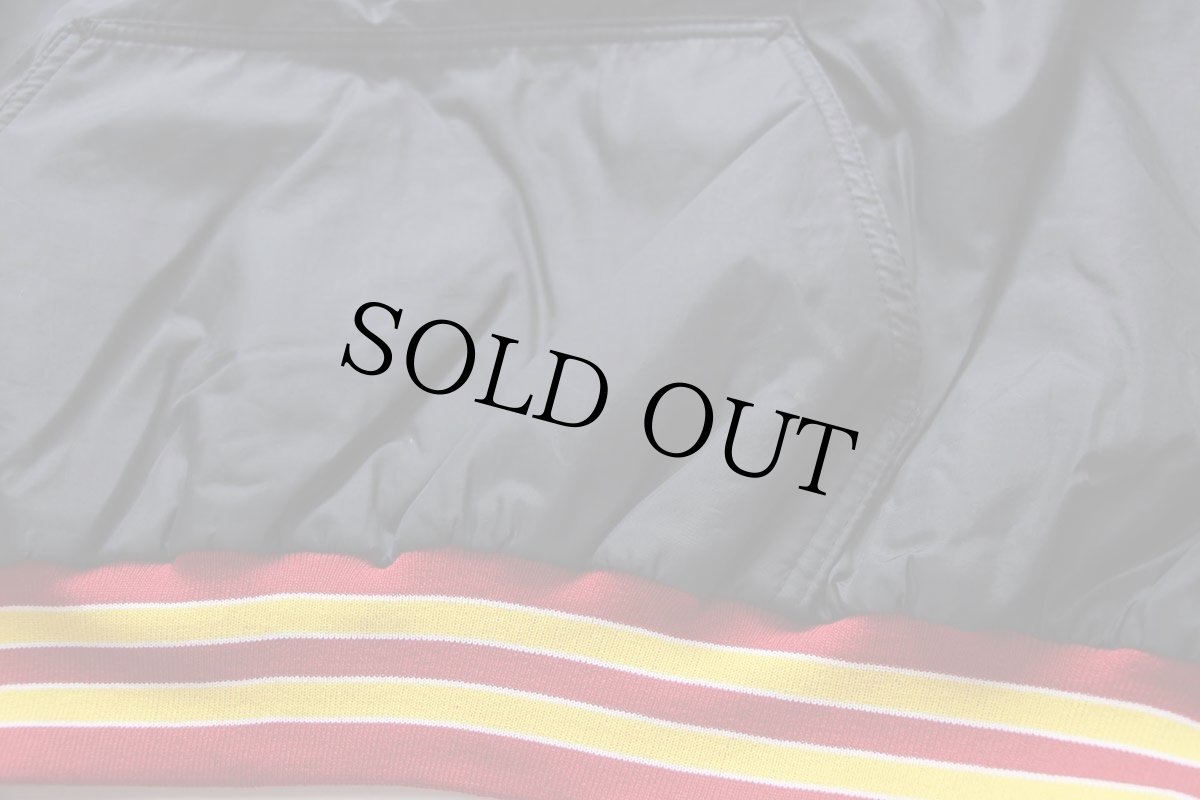 画像5: 90s USA製 WINDLESS REDSKINS インディアンヘッド 刺繍 ハーフジップ プルオーバー ナイロンパーカー 黒 2XL★特大 (5)