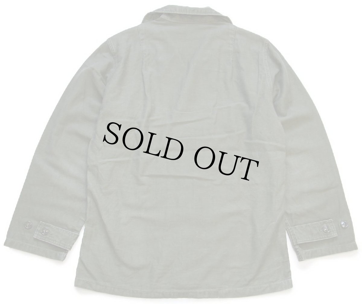 画像2: 60s 米軍 U.S.ARMY ストラップ付き コットンサテン ユーティリティシャツ 2nd オリーブグリーン 14.5 (2)