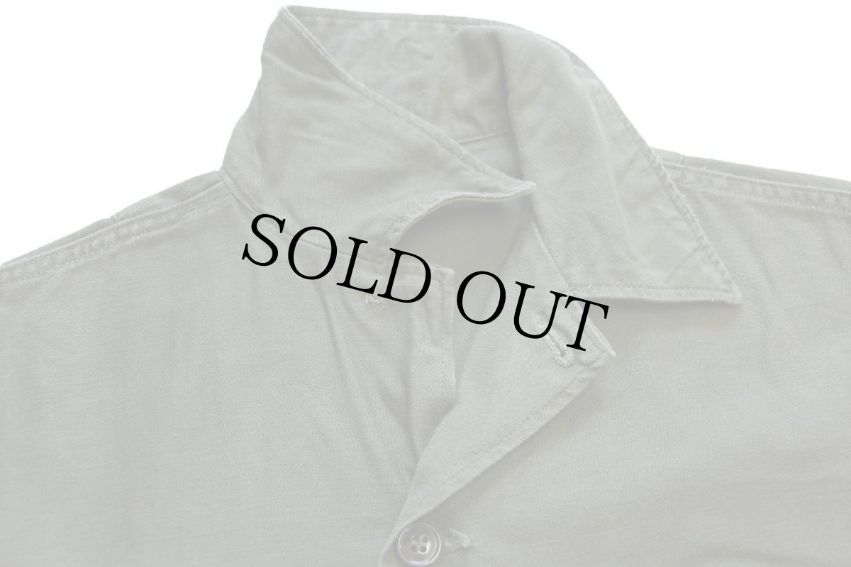 画像3: 60s 米軍 U.S.ARMY ストラップ付き コットンサテン ユーティリティシャツ 2nd オリーブグリーン 14.5 (3)