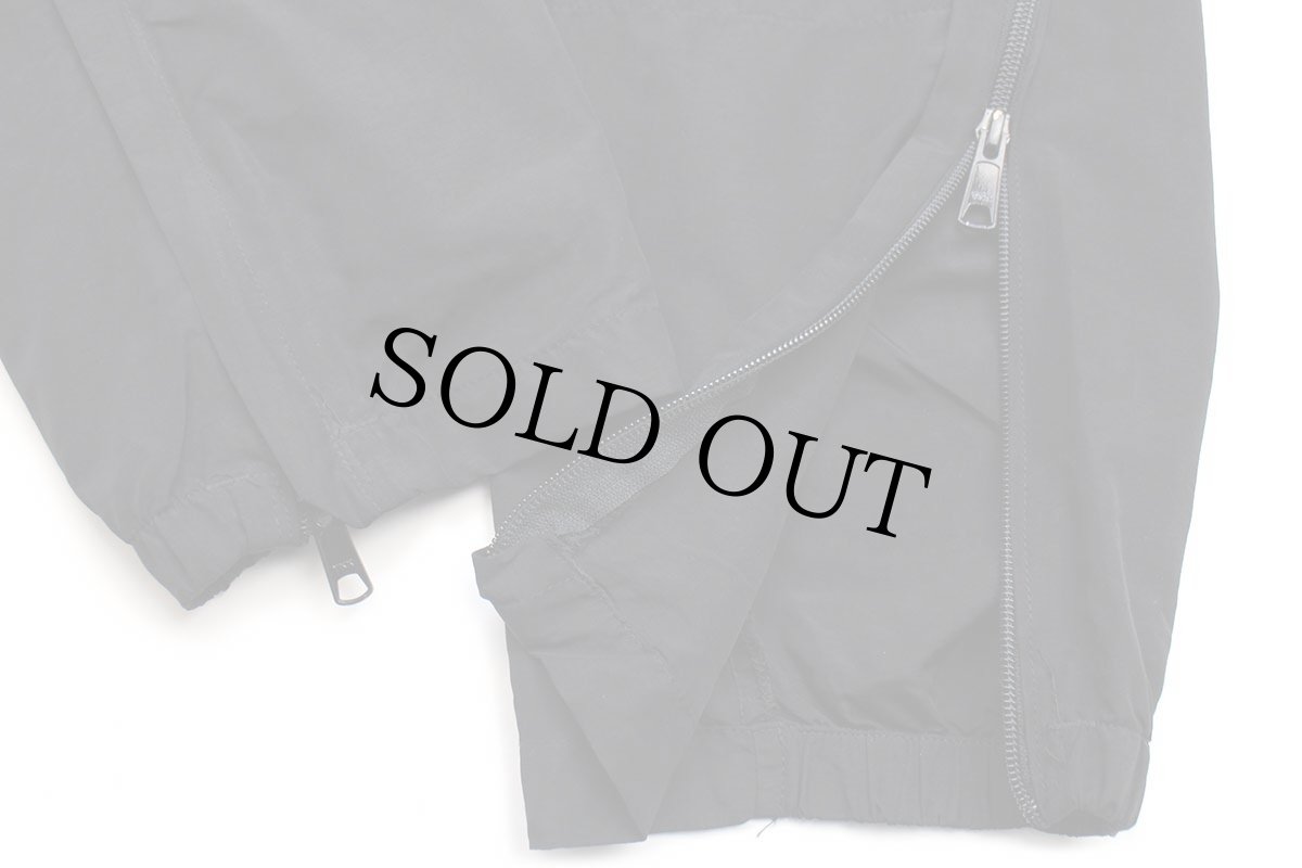 画像8: 11 米軍 U.S.ARMY ロゴ刺繍 APFU トレーニング ナイロンパンツ 黒 XL/S★74 IPFU (8)