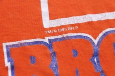 画像5: 90s USA製 NFL BRONCOS ひび割れプリント Vネック コットン フットボールTシャツ オレンジ L (5)