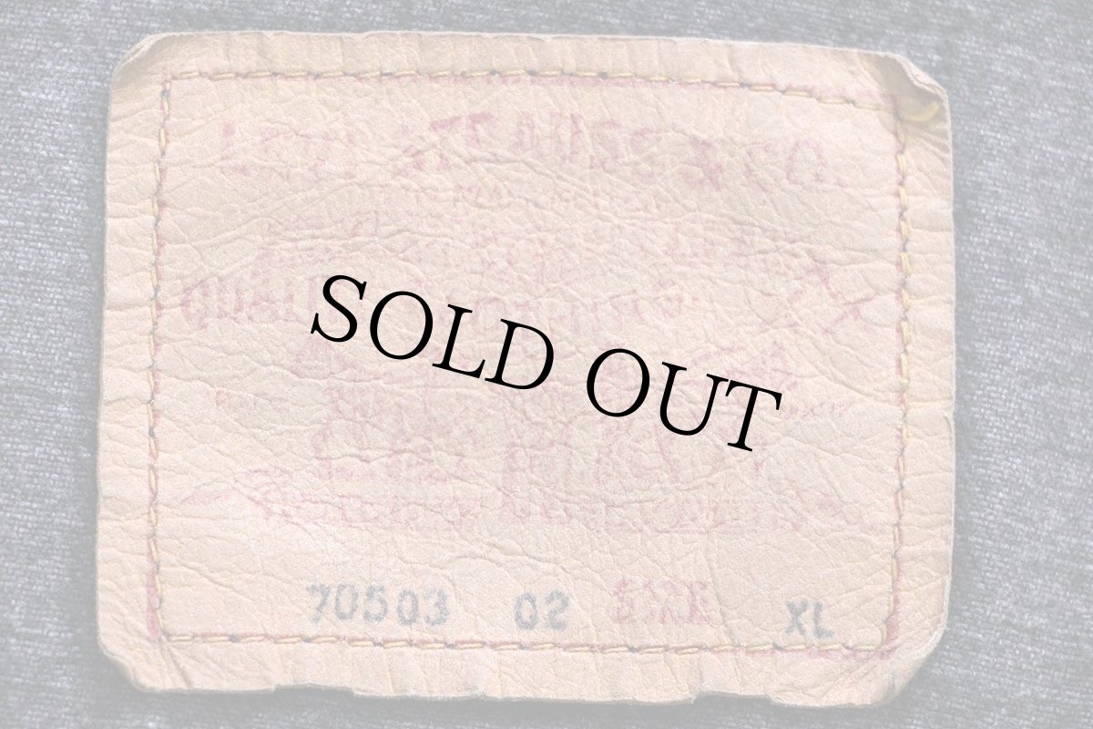 画像4: 90s Levi'sリーバイス 70503 ブラック デニムジャケット フェード 4ポケット XL★ユーロ (4)