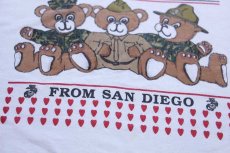 画像4: 90s USA製 CUDDLE UP WITH SOMEONE FROM SAN DIEGO USMC ロゴ ベア ぬいぐるみ Tシャツ 白 特大★ワンピース (4)