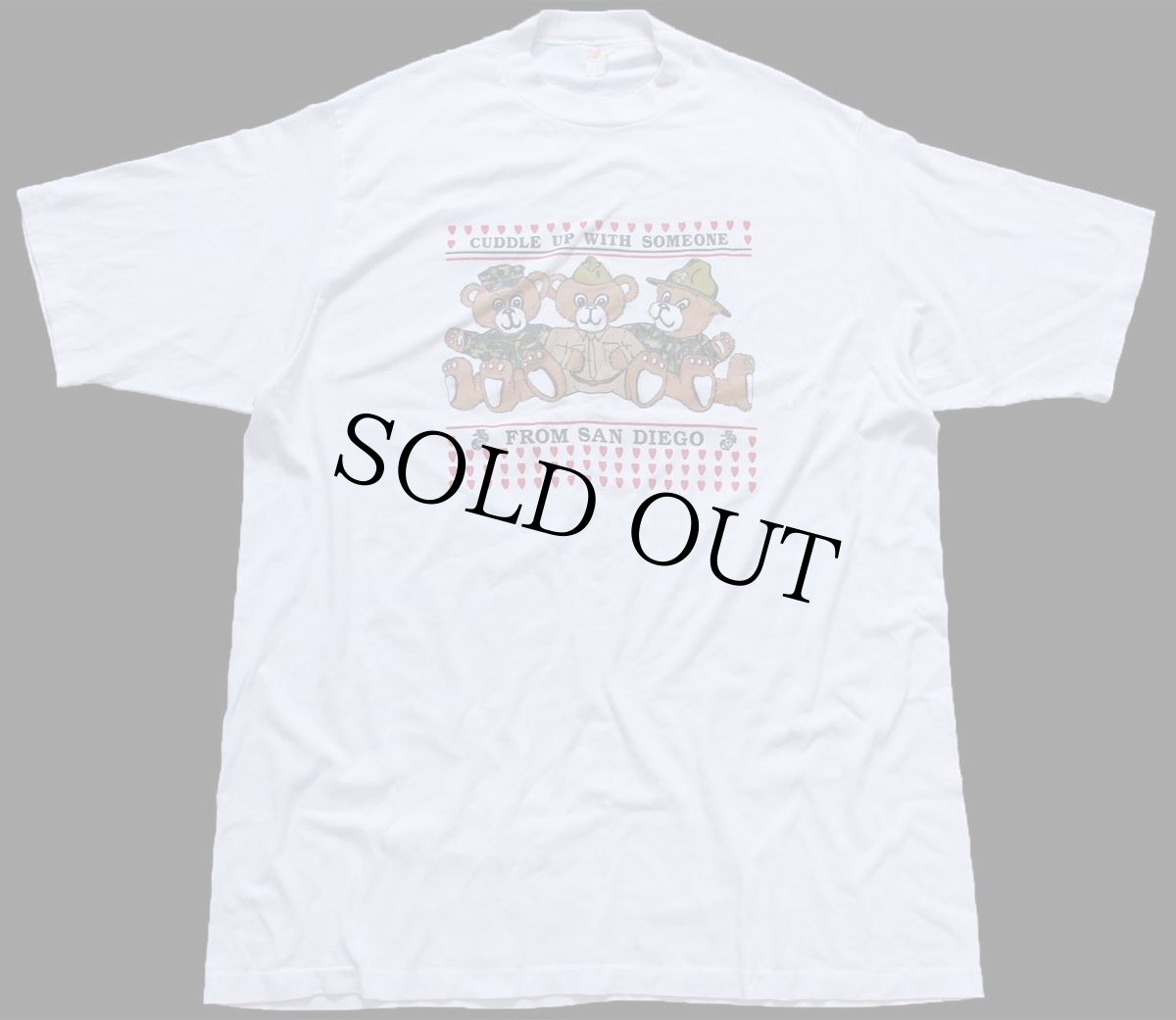 画像1: 90s USA製 CUDDLE UP WITH SOMEONE FROM SAN DIEGO USMC ロゴ ベア ぬいぐるみ Tシャツ 白 特大★ワンピース (1)
