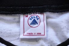 画像4: 90s USA製 ALASKA アート レイヤードネック&スリーブ コットンTシャツ 杢ホワイト×ブラック M (4)