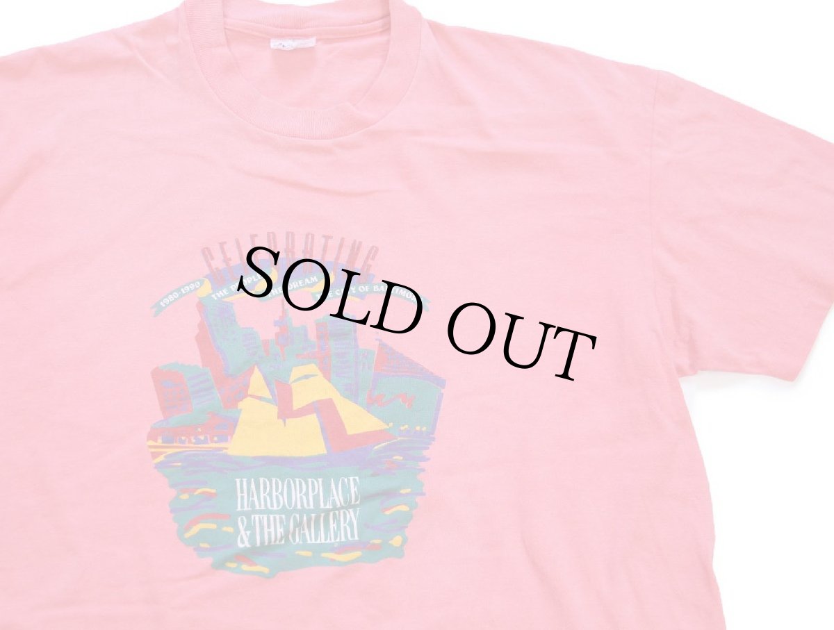 画像1: 90s USA製 CELEBRATING HARBORPLACE & THE GALLERY アート コットンTシャツ ピンク XL (1)