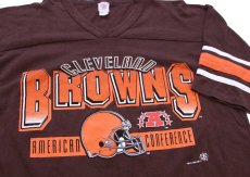 画像1: 90s USA製 NFL CLEVELAND BROWNS Vネック コットン フットボールTシャツ 焦げ茶 XL (1)