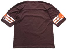 画像3: 80s USA製 NFL CLEVELAND BROWNS Vネック フットボールTシャツ 焦げ茶 XL (3)