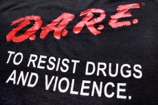 画像4: 90s USA製 D.A.R.E. TO RESIST DRUGS AND VIOLENCE. Tシャツ 黒 XL (4)