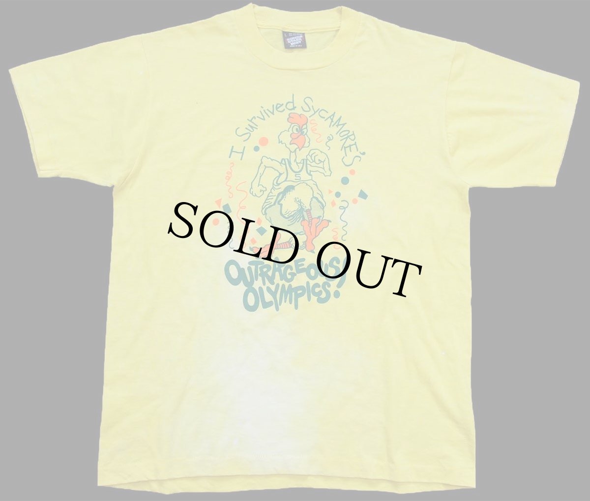 画像2: 90s USA製 I Survived SYCAMORE'S OUTRAGEOUS OLYMPICS! チキン イラスト ブリーチ Tシャツ 黄 L (2)
