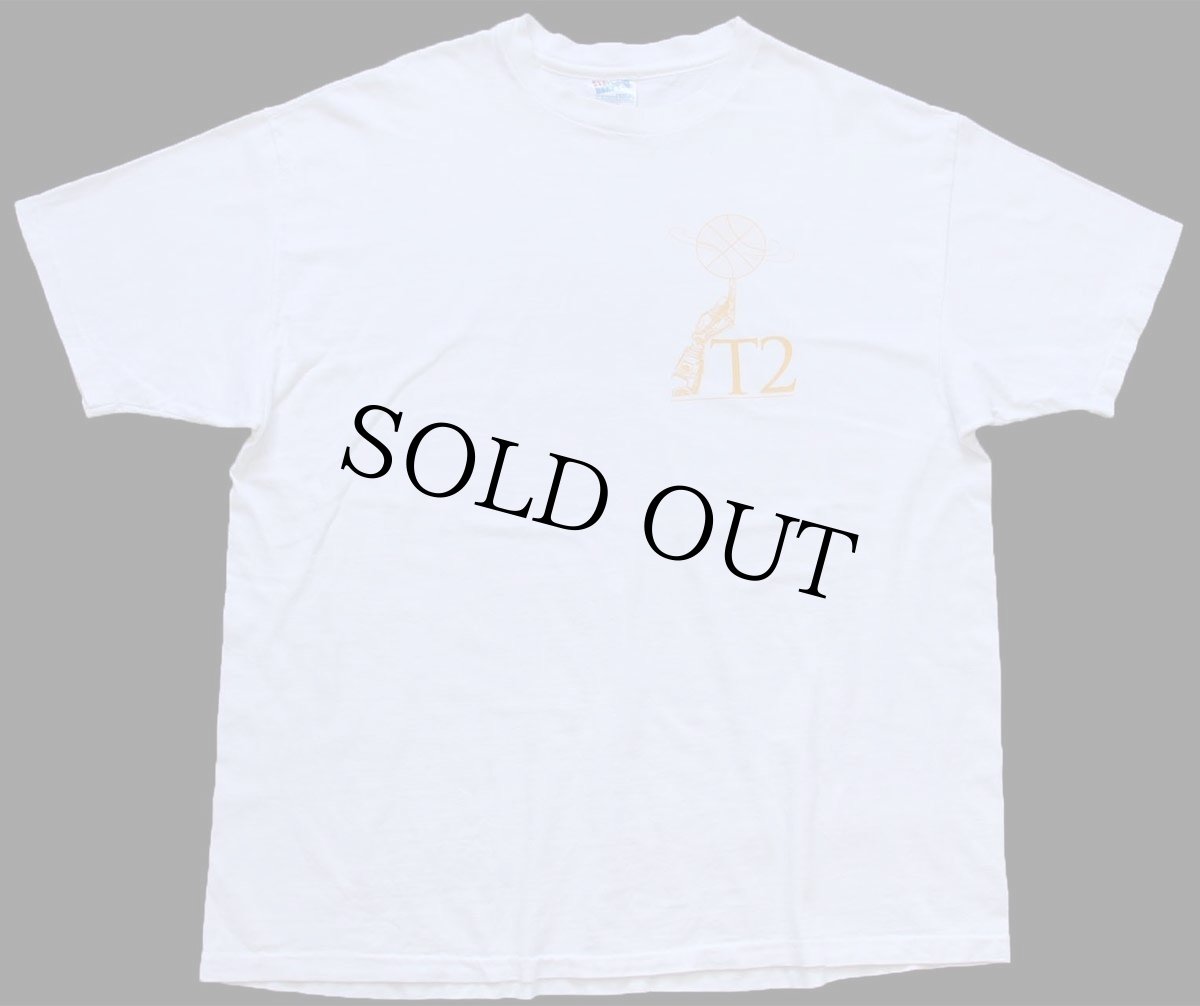 画像2: 90s USA製 Hanes T2 バスケットボール 84 ナンバリング 両面プリント コットンTシャツ 白 XL (2)