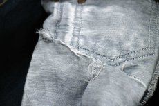画像8: 90s USA製 Levi'sリーバイス 501 後染め カラーデニムパンツ 紺 w32 (8)