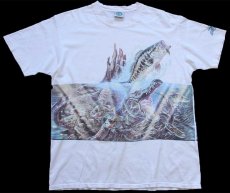 画像2: 90s USA製 ''THE SHALLOWS'' フィッシング クロコダイル アート 両面プリント コットンTシャツ 白 L (2)