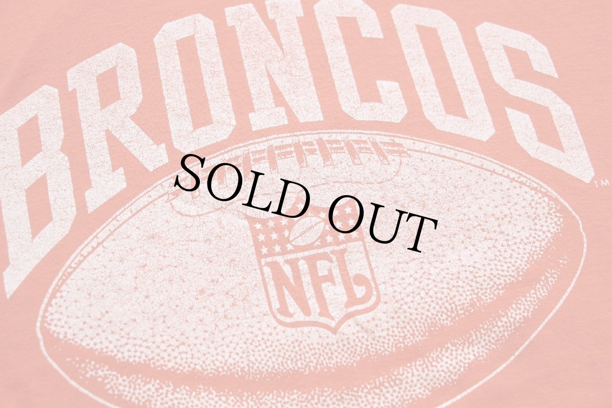 画像4: 80s NFL BRONCOS アメフト ひび割れプリント リバーシブルTシャツ オレンジ×杢グレー (4)