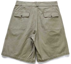 画像2: ビンテージ イタリア軍 ツータック コットンツイル ショートパンツ カーキ w35★ショーツ (2)