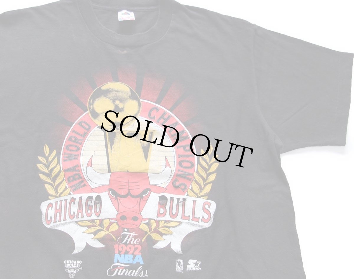 画像1: 90s USA製 NBA 1992 WORLD CHAMPIONS CHICAGO BULLS シカゴ ブルズ ダメージ コットンTシャツ 黒 XL (1)