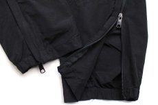 画像8: 10 米軍 U.S.ARMY ロゴ刺繍 APFU トレーニング ナイロンパンツ 黒 M/L★84 IPFU (8)