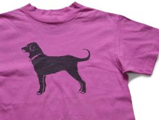 画像1: 90s USA製 The Black Dog ブラックドッグ 両面プリント コットンTシャツ 後染め 赤紫 M (1)