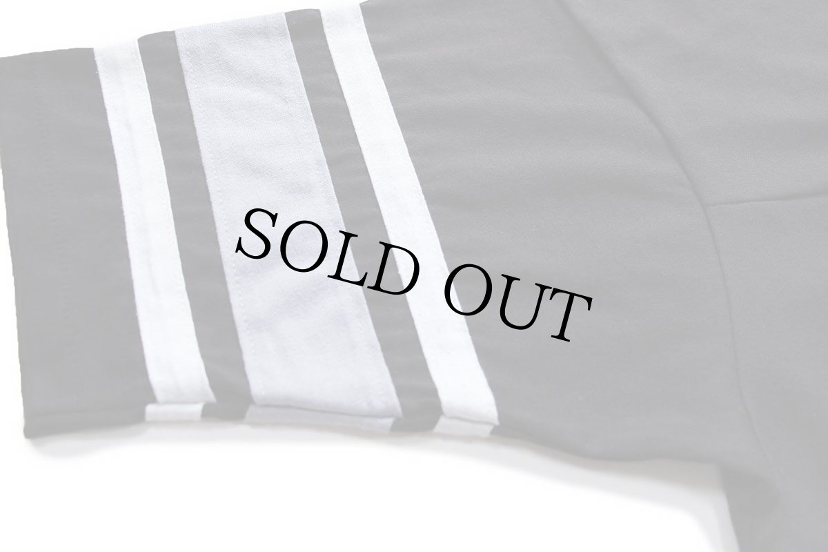 画像6: 90s USA製 NFL RAIDERS Vネック フットボールTシャツ 黒 L (6)