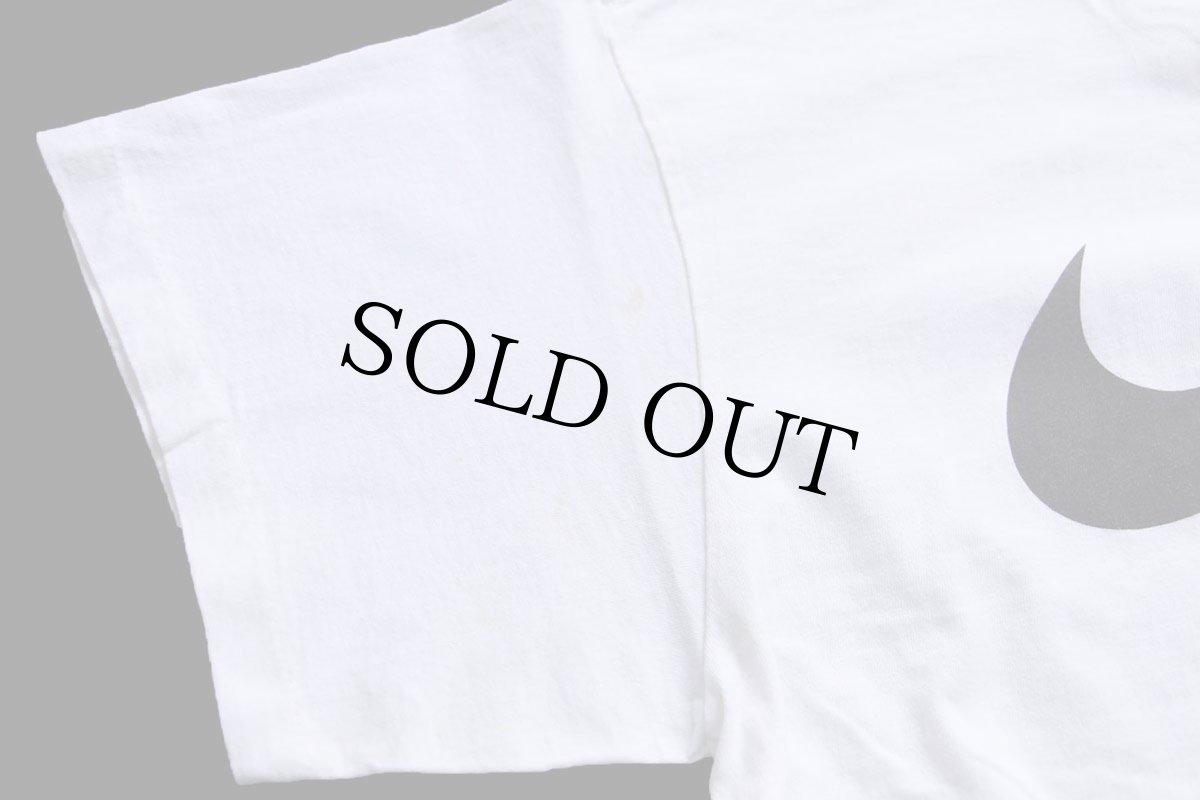 画像7: 90s USA製 NIKEナイキ GET THE EDGE STUDENT SPORTS MAGAZINE スウッシュ ビッグロゴ 両面プリント コットンTシャツ 白 L (7)