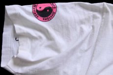 画像6: 80s USA製 Town & Country T&C Surf Designs Hawaii 陰陽 ロゴ 蛍光プリント コットンTシャツ ボロ 白 XL (6)