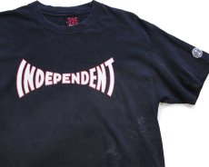 画像3: 00s INDEPENDENT TRUCK COMPANY アイアンクロス 両面 ひび割れプリント コットンTシャツ 黒 フェード L (3)