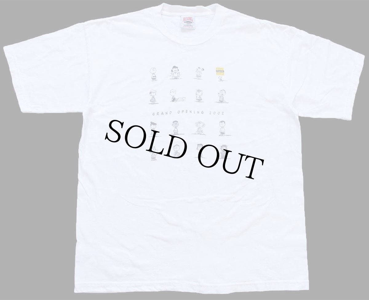 画像2: 00s USA製 CHARLES M. SCHULZ MUSEUM GRAND OPENING 2002 スヌーピー チャーリーブラウン キャラクター コットンTシャツ 白 XL (2)
