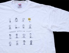 画像1: 00s USA製 CHARLES M. SCHULZ MUSEUM GRAND OPENING 2002 スヌーピー チャーリーブラウン キャラクター コットンTシャツ 白 XL (1)