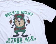 画像1: 90s USA製 ARTEX WHERE IN THE WORLD AM I ? DYESS AFB ABILENE, TEXAS タズマニアンデビル Tシャツ 白 L (1)