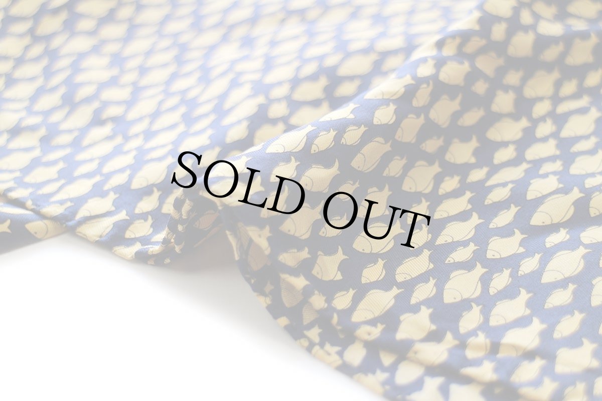 画像6: イタリア製 フィッシュ 総柄 アート シルク スカーフ (6)