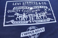 画像4: 00s Hanes Levi'sリーバイス ツーホース ロゴ ひび割れプリント Tシャツ 紺 L (4)