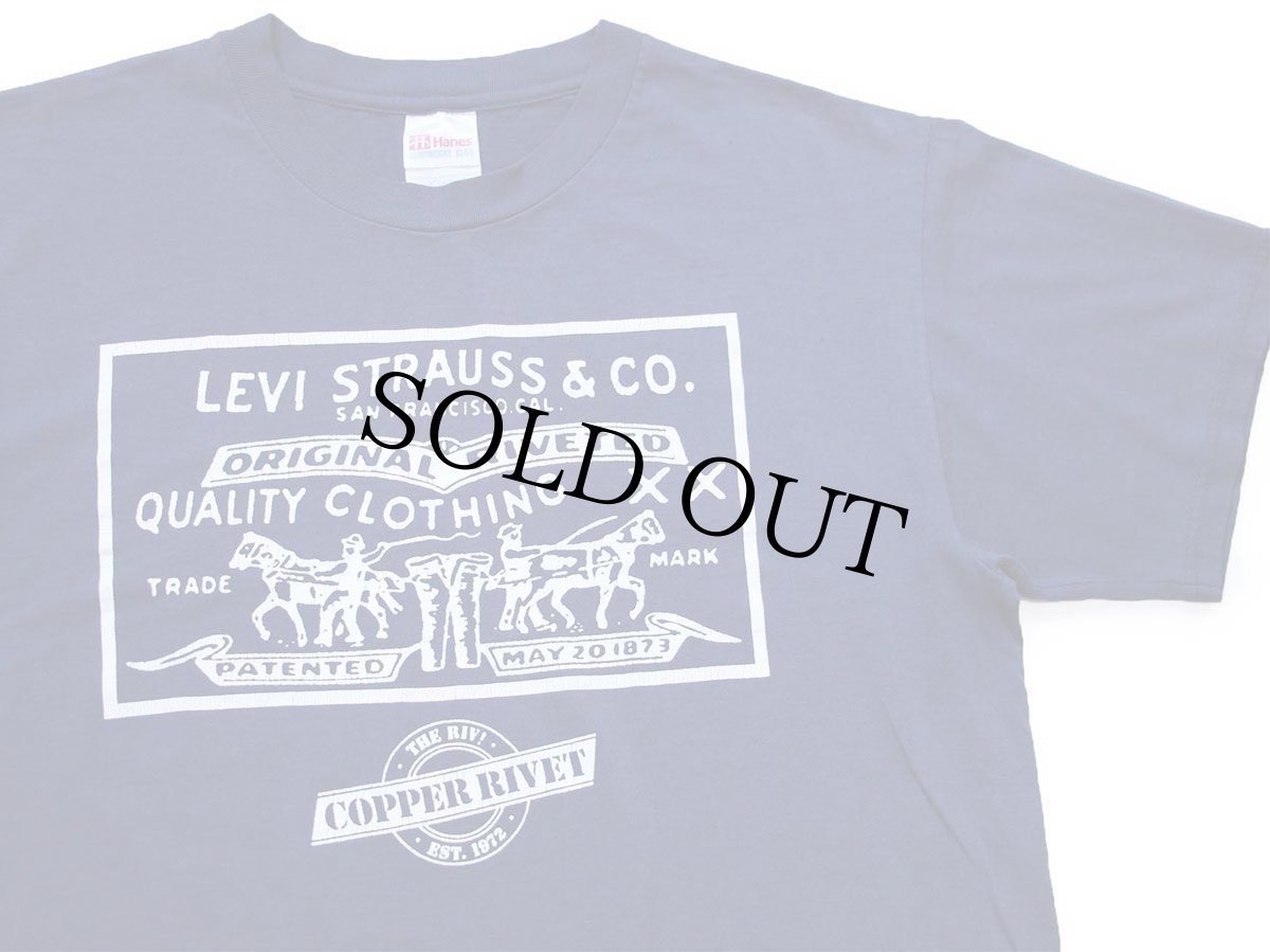 画像1: 00s Hanes Levi'sリーバイス ツーホース ロゴ ひび割れプリント Tシャツ 紺 L (1)
