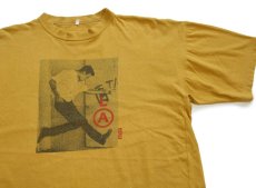 画像1: 90s ポルトガル製 Levi'sリーバイス フォトプリント コットンTシャツ マスタード XL★ユーロ (1)
