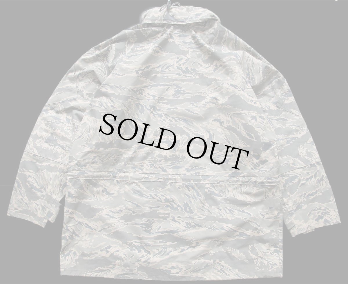 画像2: 00s USA製 米軍 USAF APECS ABU デジタル タイガーカモ GORE-TEX ゴアテックスパーカー L-L (2)