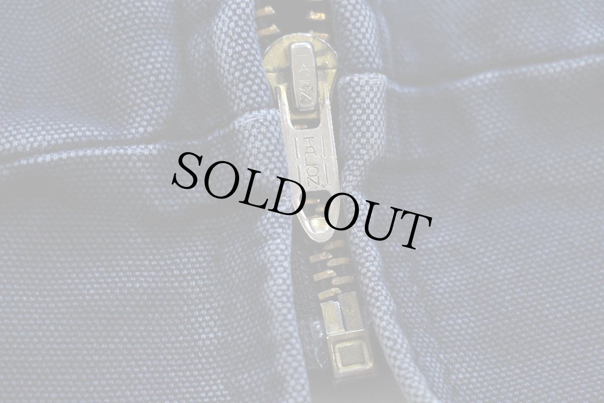 画像5: 90s USA製 carharttカーハート 刺繍入り キルティングライナー ダック地 アクティブジャケット パーカー 紺 フェード XL (5)