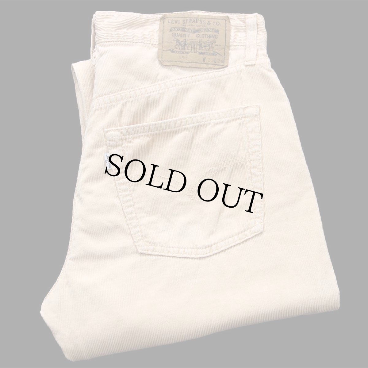 画像1: 90s イタリア製 Levi'sリーバイス 551 コットン コーデュロイパンツ 薄橙 W33★ユーロ (1)