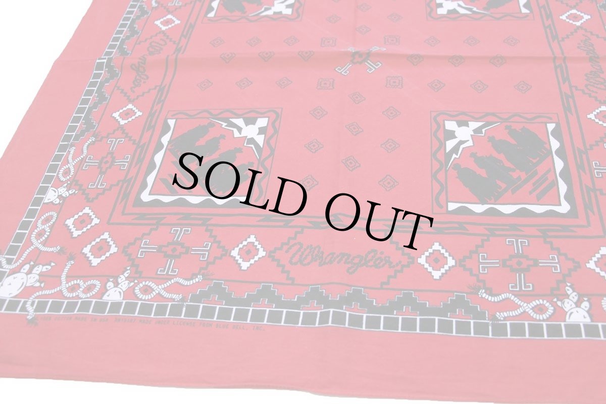 画像2: 70s USA製 BLUE BELL Wranglerラングラー 縄文字 カウボーイ柄 コットン バンダナ 大判 赤 (2)