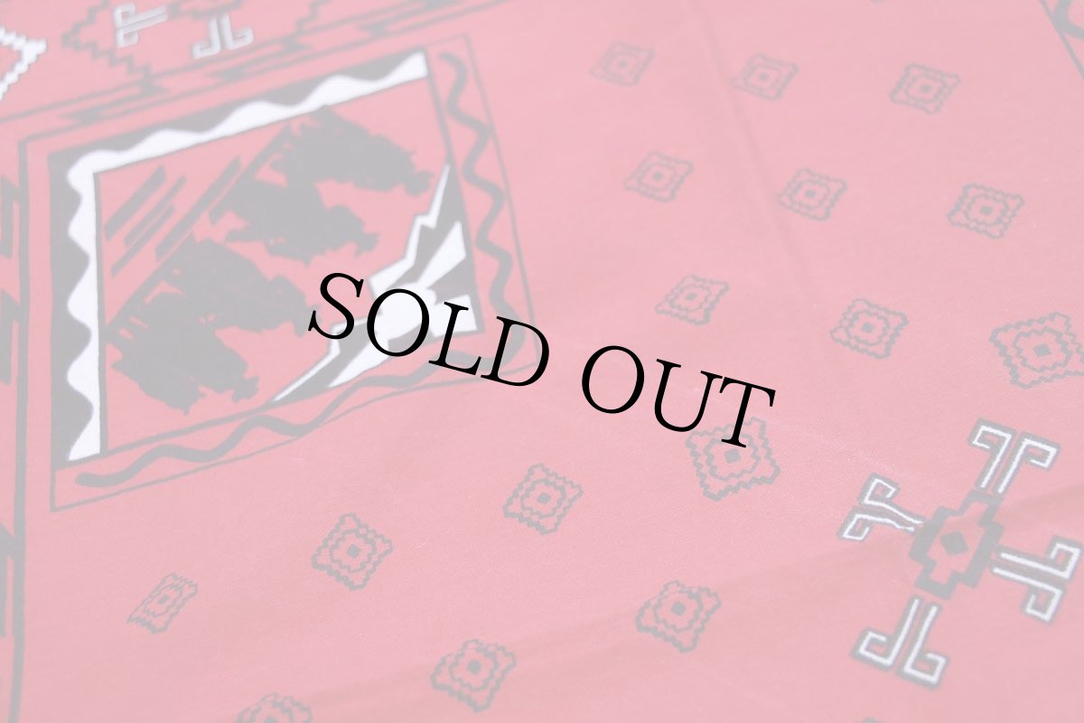 画像4: 70s USA製 BLUE BELL Wranglerラングラー 縄文字 カウボーイ柄 コットン バンダナ 大判 赤 (4)