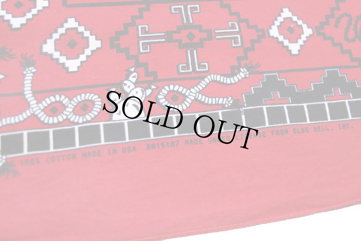 画像3: 70s USA製 BLUE BELL Wranglerラングラー 縄文字 カウボーイ柄 コットン バンダナ 大判 赤 (3)