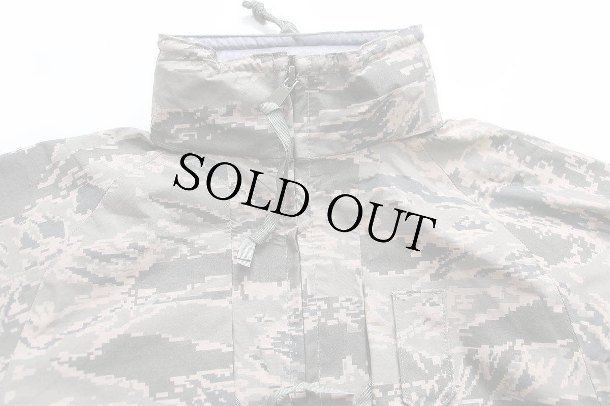 画像3: デッドストック★00s 米軍 USAF APECS ABU デジタル タイガーカモ GORE-TEX ゴアテックスパーカー S-R★08 (3)