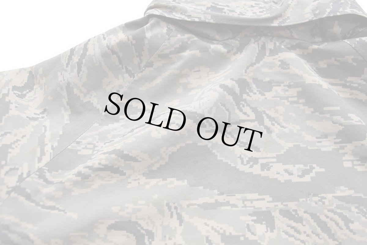 画像7: デッドストック★00s 米軍 USAF APECS ABU デジタル タイガーカモ GORE-TEX ゴアテックスパーカー L-R★13 (7)