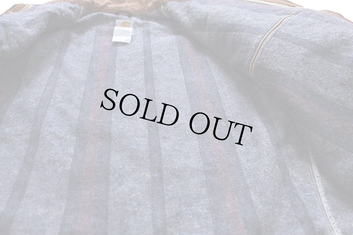 画像6: 00s USA製 carharttカーハート ブランケットライナー ダック地 デトロイトジャケット ボロ 茶 フェード 44R (6)