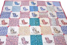 画像1: ビンテージ ハンドメイド 小花柄×小鳥×ランダムドット柄 パッチワーク キルトラグ (1)