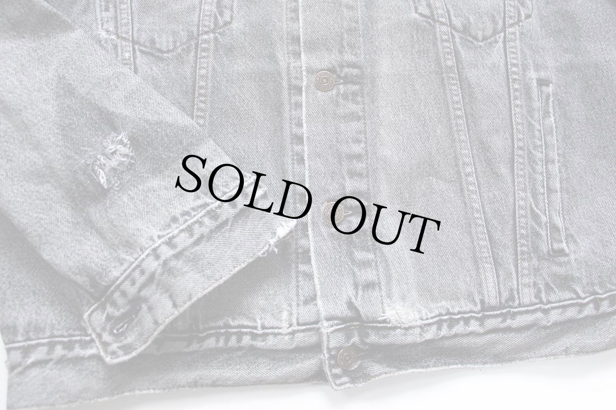 画像8: 90s Levi'sリーバイス 70503 先染め ブラック デニムジャケット 4ポケット ボロ XL★ユーロ (8)