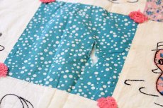 画像8: ビンテージ ハンドメイド 小花柄×小鳥×ランダムドット柄 パッチワーク キルトラグ (8)