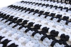 画像4: ハンドメイド ブランケット★N カギ編み (4)