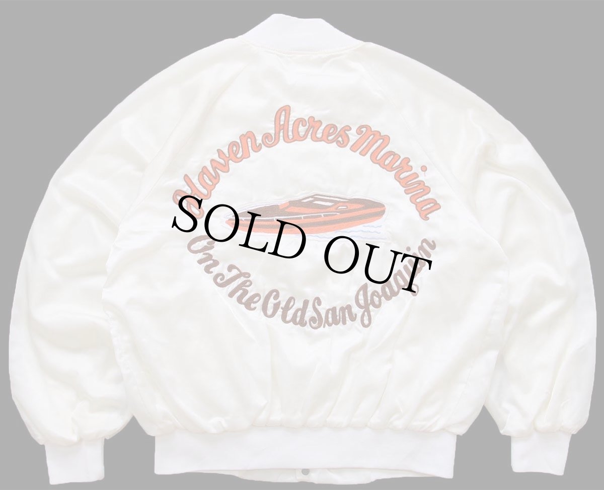 画像1: 90s USA製 Haven Acres Marina On The Old San Joaquin ボート チェーン刺繍 サテンジャケット アイボリー L (1)