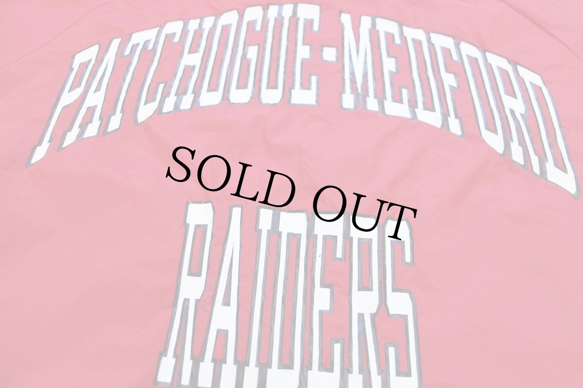 画像4: 90s USA製 Championチャンピオン PATCHOGUE-MEDFORD 12 RAIDERS 両面プリント ナイロンジャケット 赤 (4)