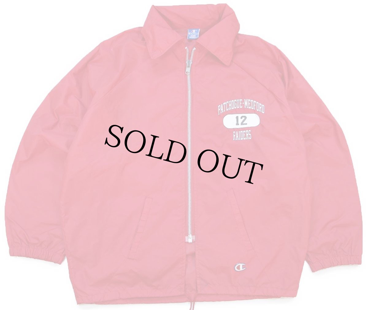 画像1: 90s USA製 Championチャンピオン PATCHOGUE-MEDFORD 12 RAIDERS 両面プリント ナイロンジャケット 赤 (1)