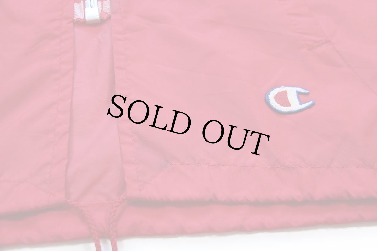 画像6: 90s USA製 Championチャンピオン PATCHOGUE-MEDFORD 12 RAIDERS 両面プリント ナイロンジャケット 赤 (6)